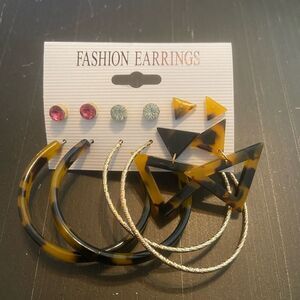 6 Pairs of Gold Tone Trendy Fashion Earrings